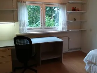 Foto van de Kamer gelegen aan de Dokter Van Haeringenplantsoen in Nieuw-Vennep