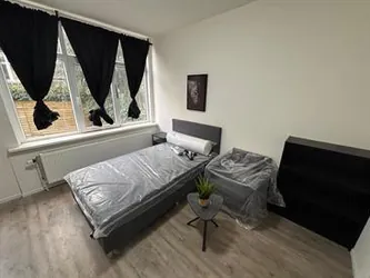 Foto van de Kamer gelegen aan de West-Varkenoordseweg in Rotterdam