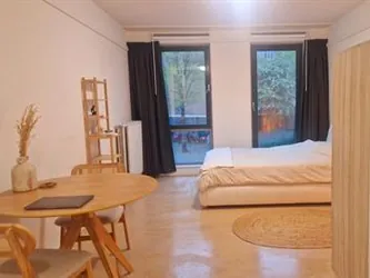 Foto van de Studio gelegen aan de Von Zesenstraat in Amsterdam