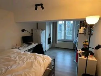 Foto van de Kamer gelegen aan de Willem van Hillegaersbergstraat in Rotterdam