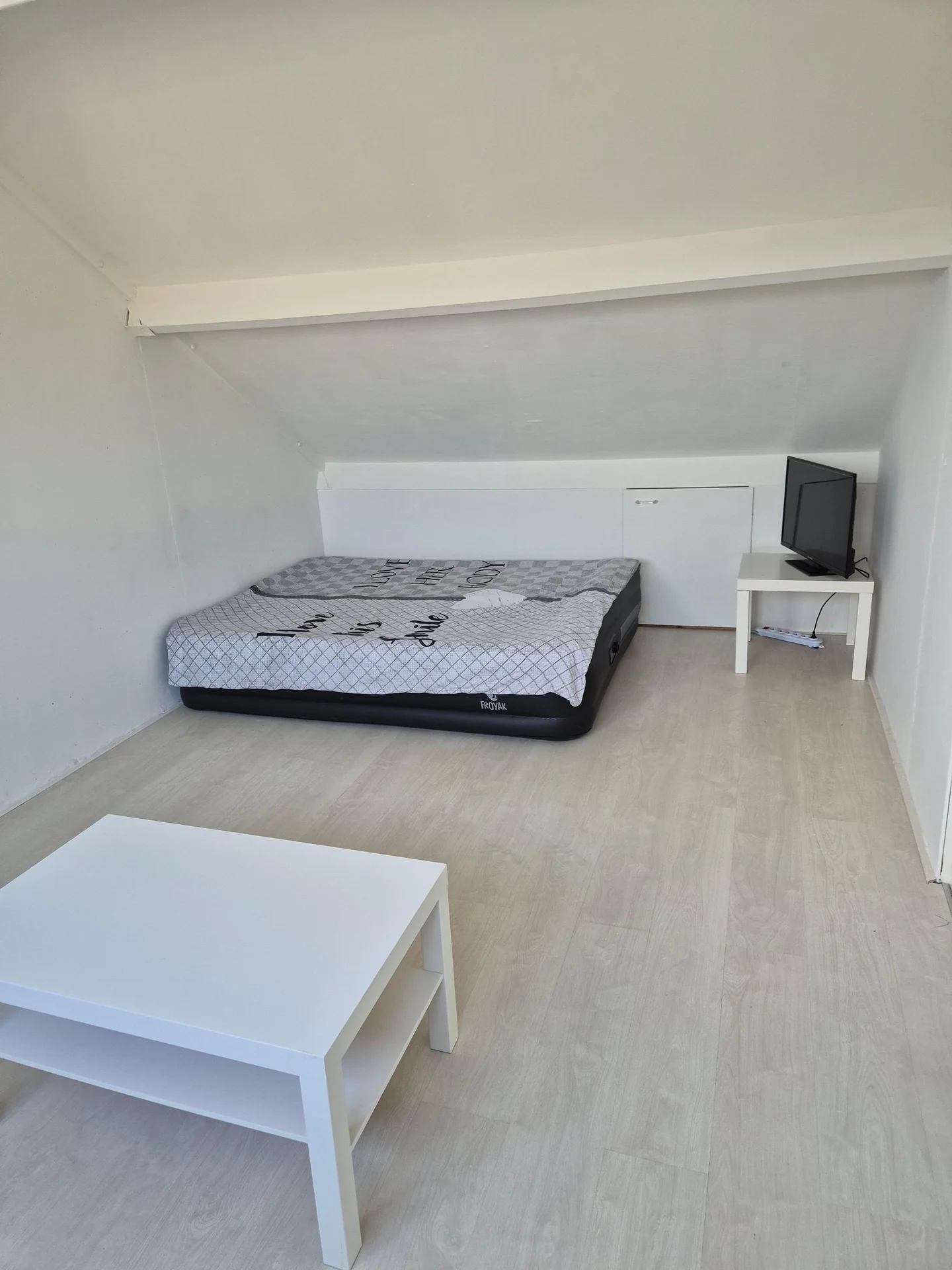 Foto van de Kamer gelegen aan de Snelleveldstraat in Amsterdam