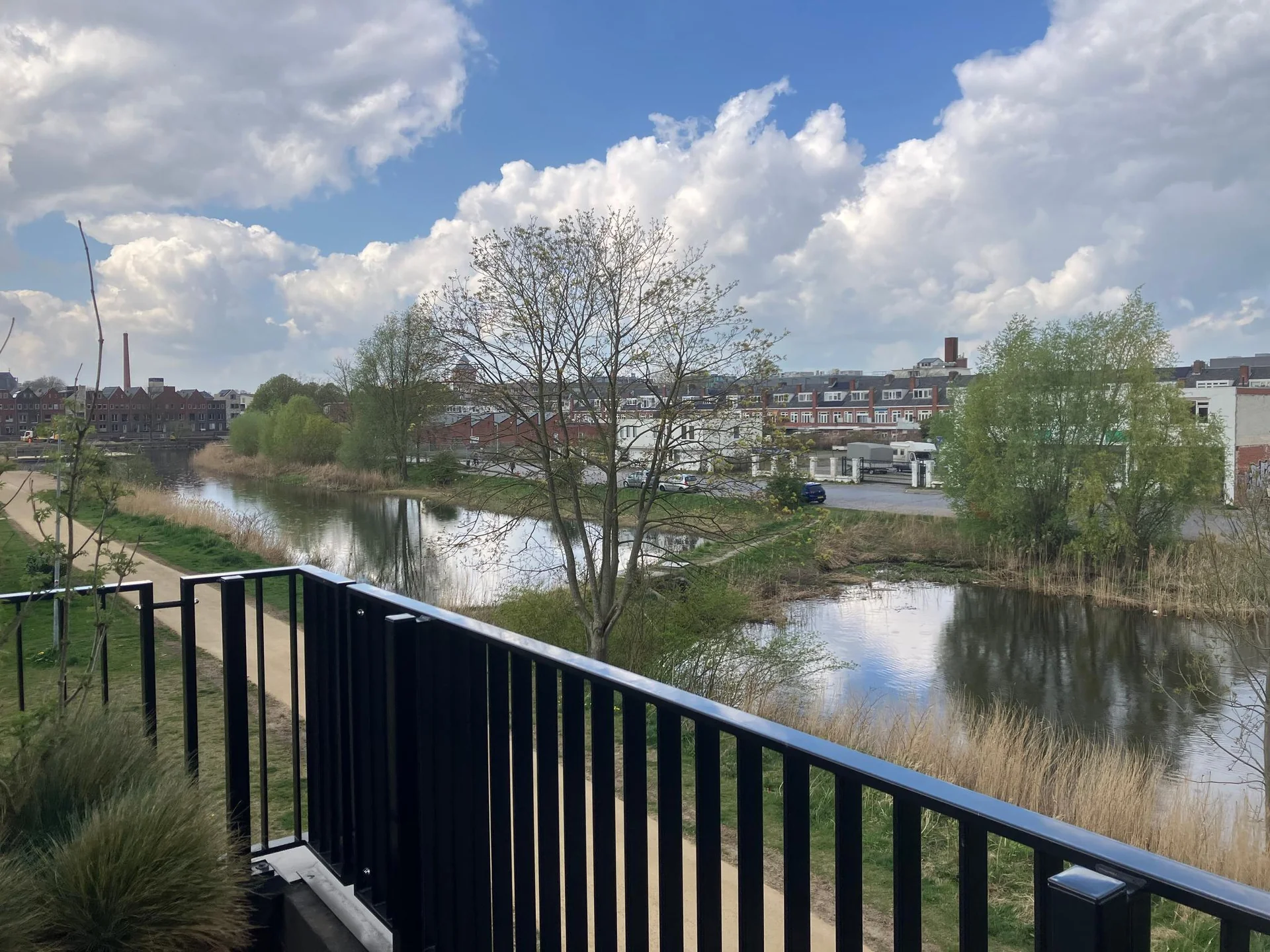 Foto van de Kamer gelegen aan de Wouter van Doeverenplein in Groningen