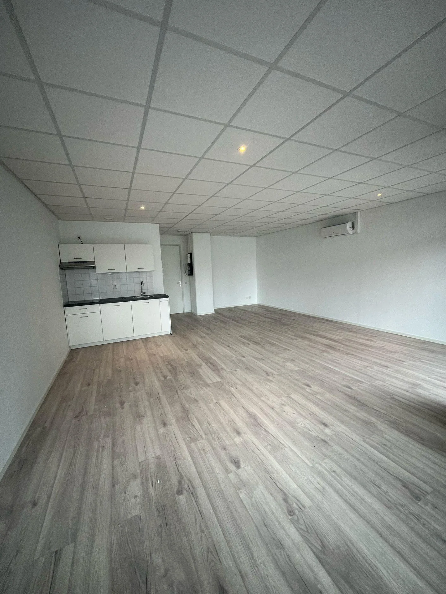 Foto van de Studio gelegen aan de Steenhouwerskade in Groningen