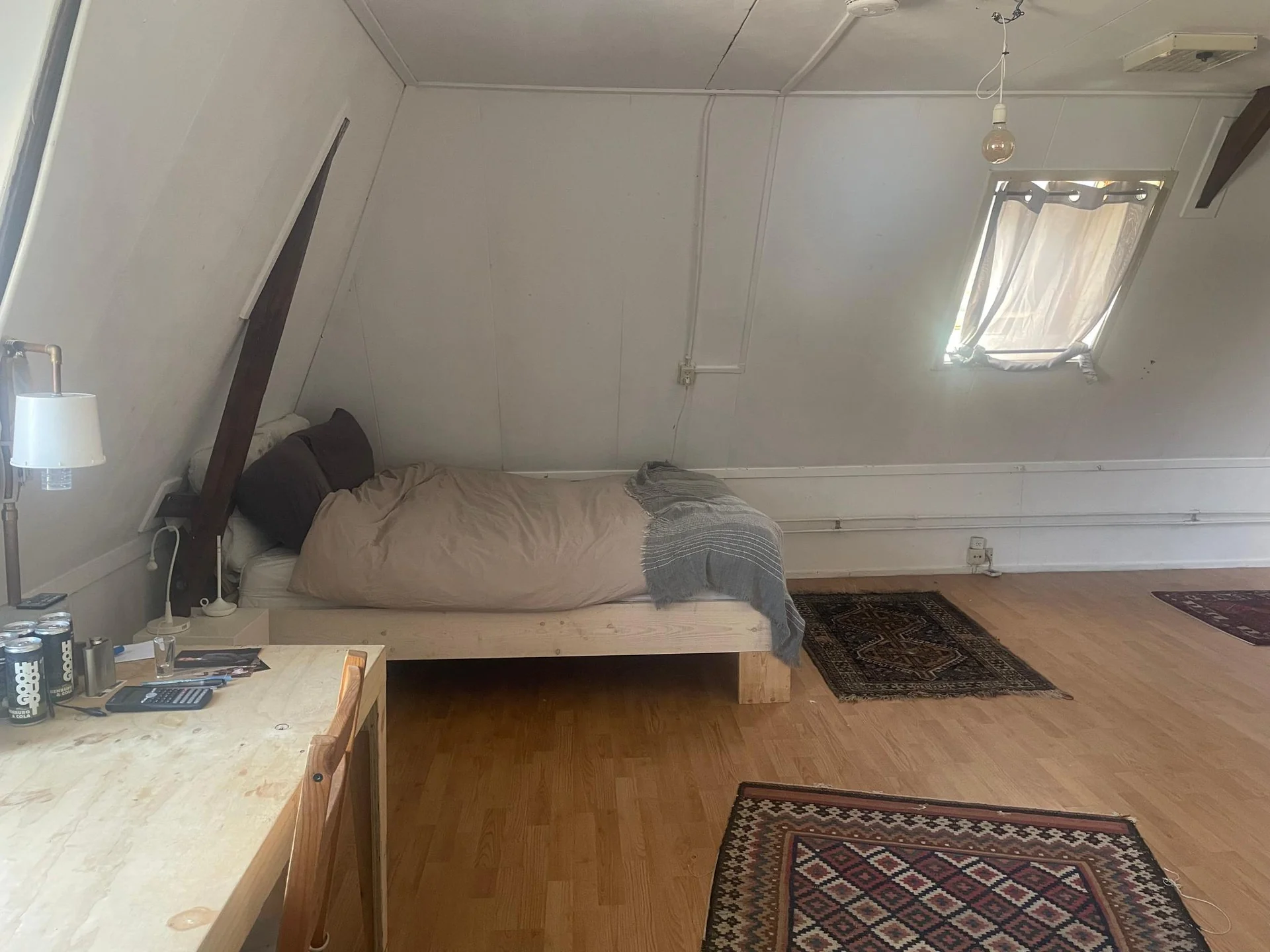 Foto van de Kamer gelegen aan de Eeldersingel in Groningen