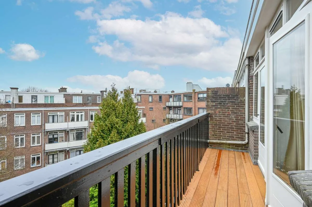 Foto van de Appartement gelegen aan de Mathenesserdijk in Rotterdam
