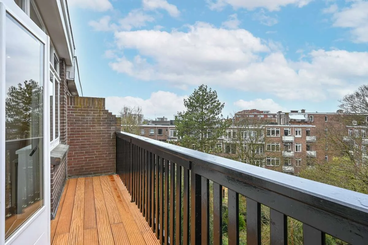 Foto van de Appartement gelegen aan de Mathenesserdijk in Rotterdam