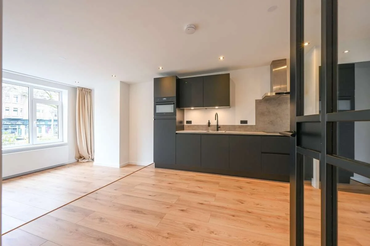 Foto van de Appartement gelegen aan de Mathenesserdijk in Rotterdam