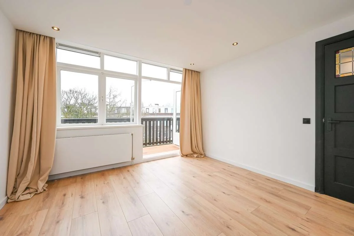 Foto van de Appartement gelegen aan de Mathenesserdijk in Rotterdam
