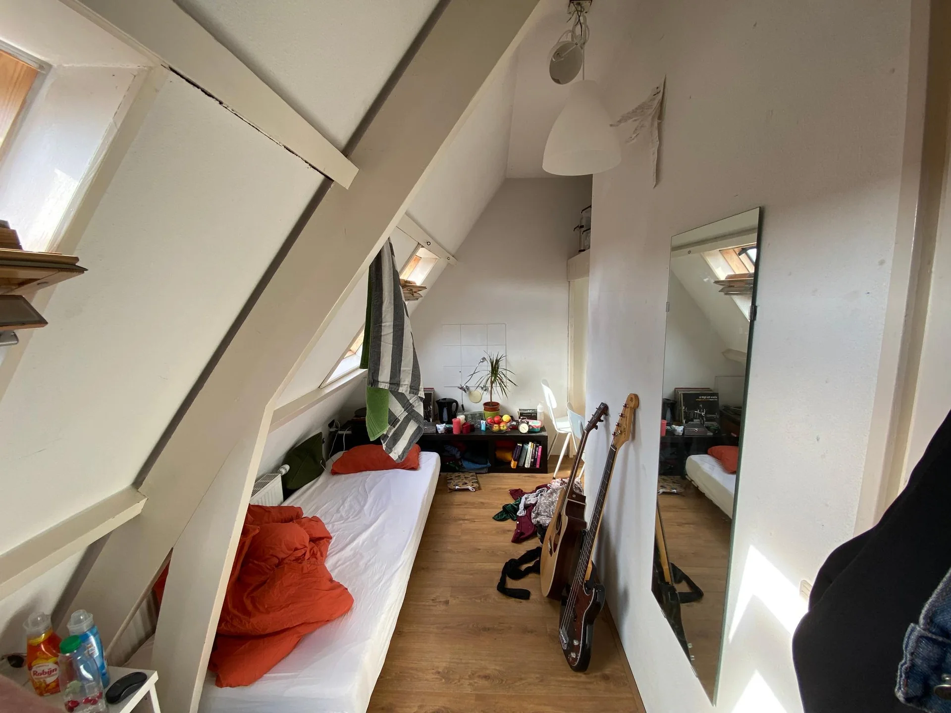 Foto van de Kamer gelegen aan de Madoerastraat in Groningen