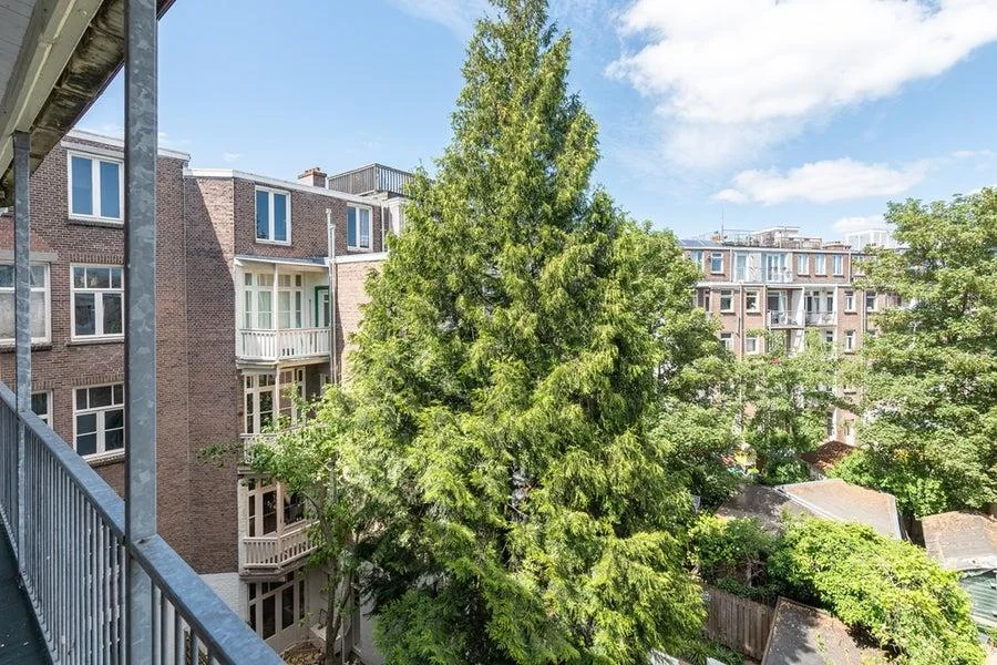 Foto van de Kamer gelegen aan de J.J. Cremerstraat in Amsterdam