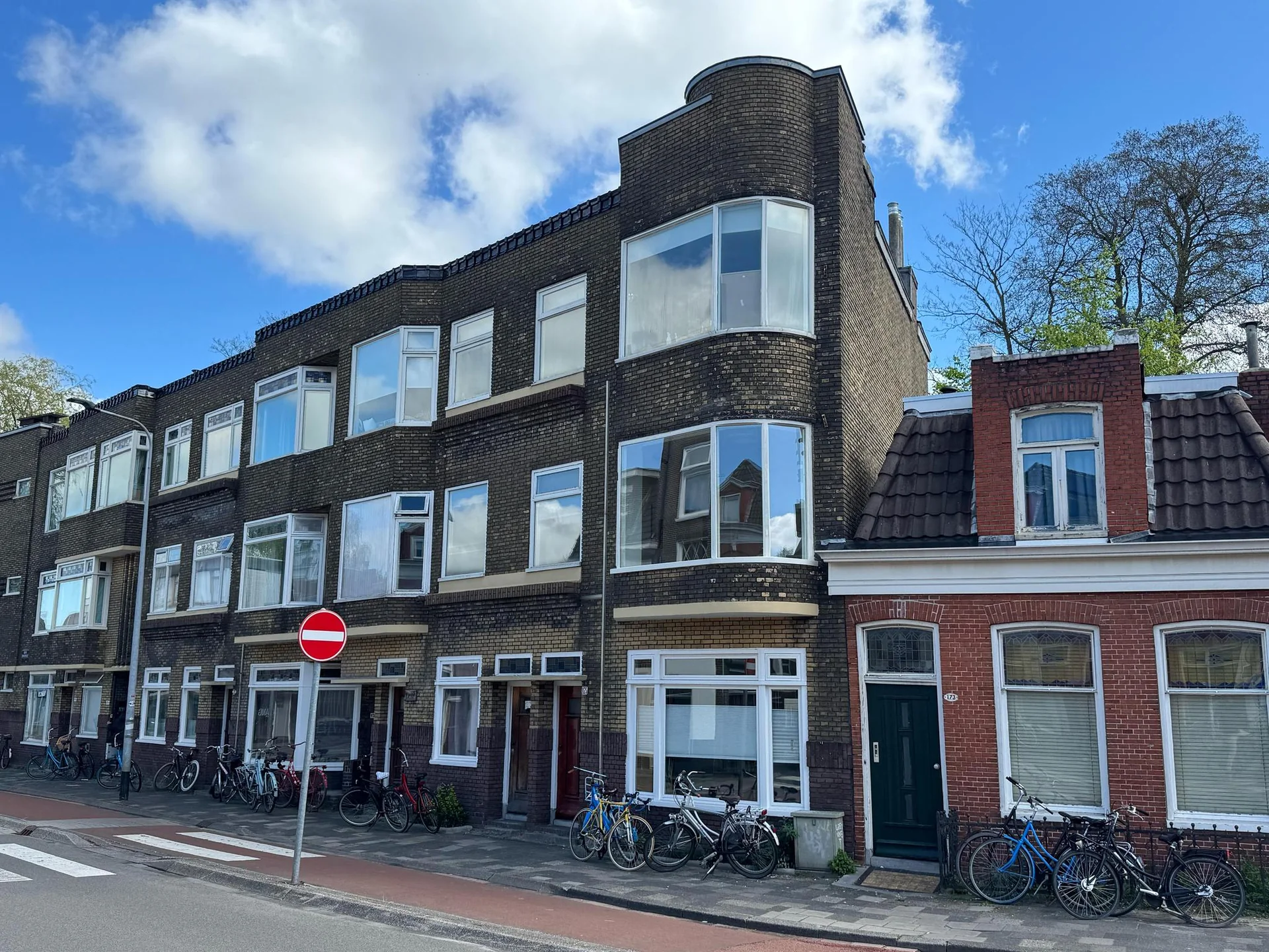 Foto van de Kamer gelegen aan de Nieuwe Ebbingestraat in Groningen