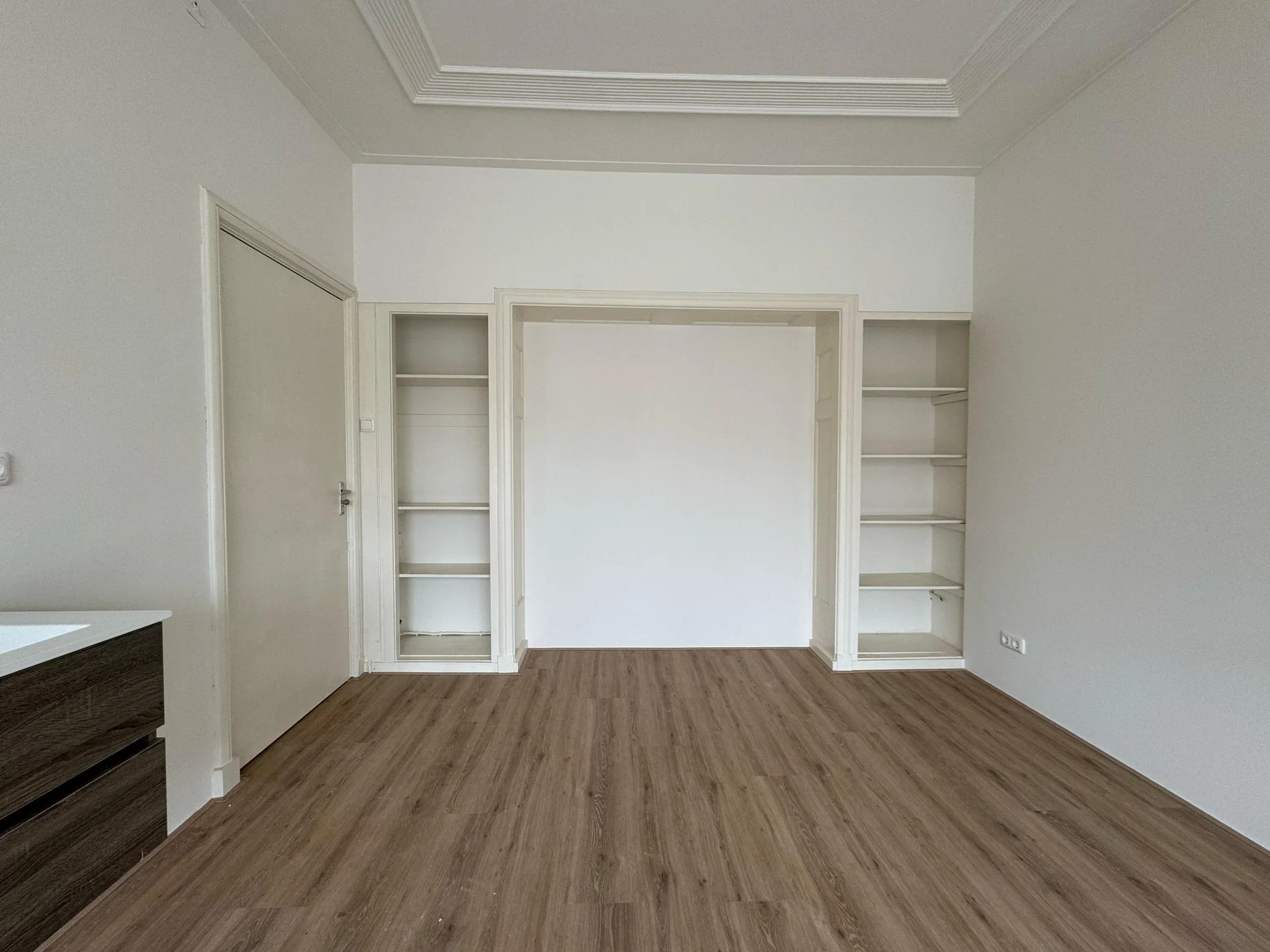 Foto van de Kamer gelegen aan de Nieuwe Ebbingestraat in Groningen