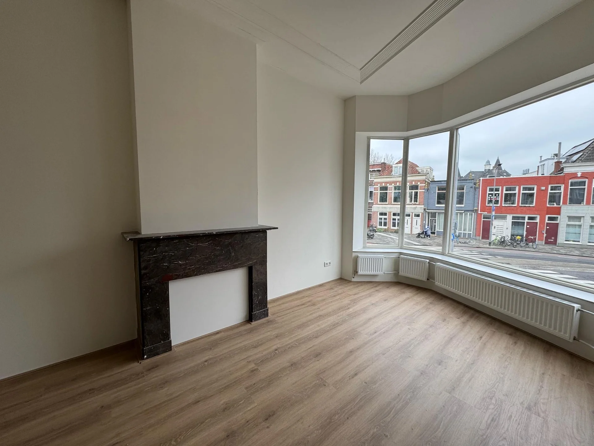 Foto van de Kamer gelegen aan de Nieuwe Ebbingestraat in Groningen