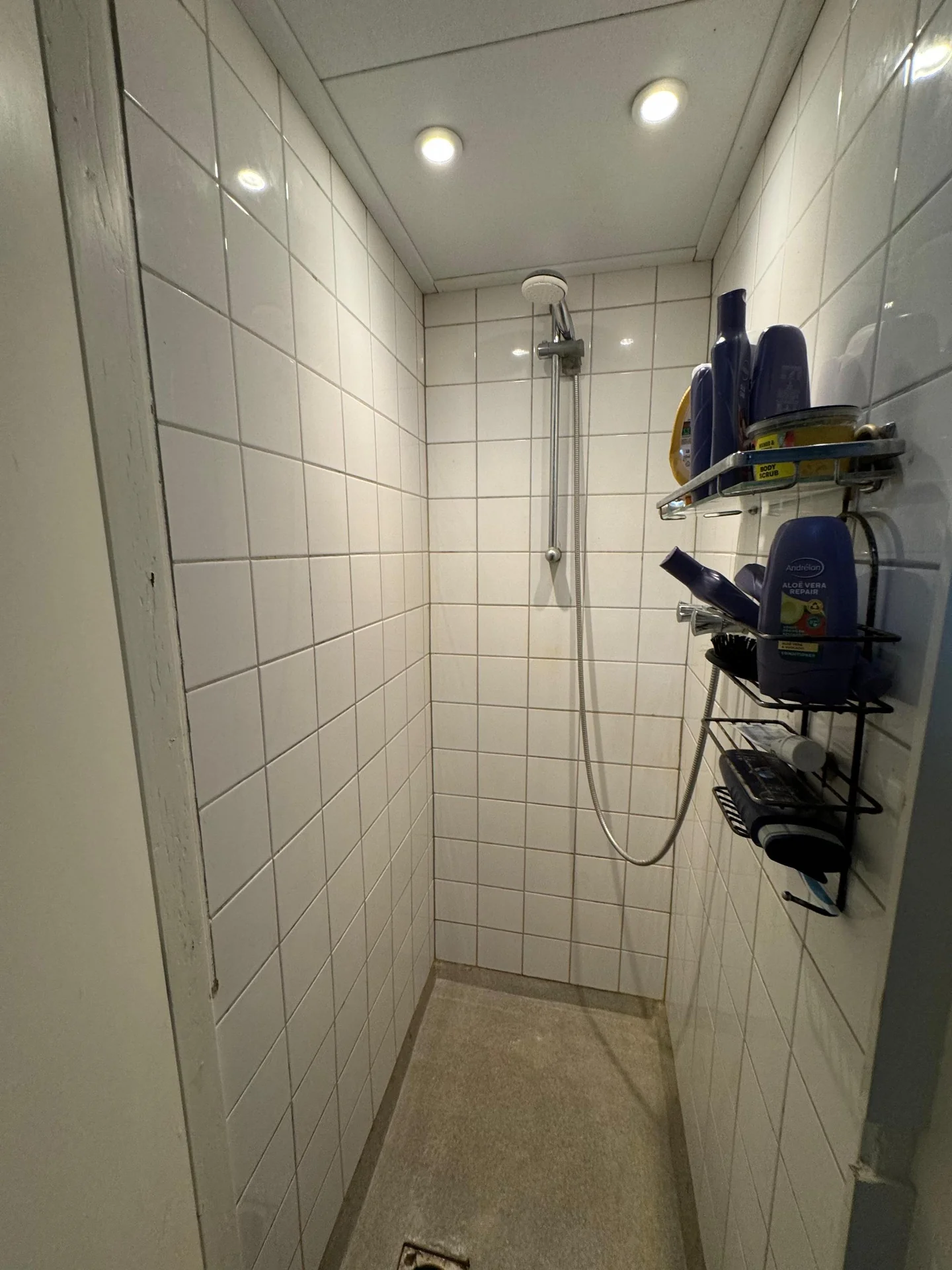 Foto van de Kamer gelegen aan de Nieuwe Ebbingestraat in Groningen