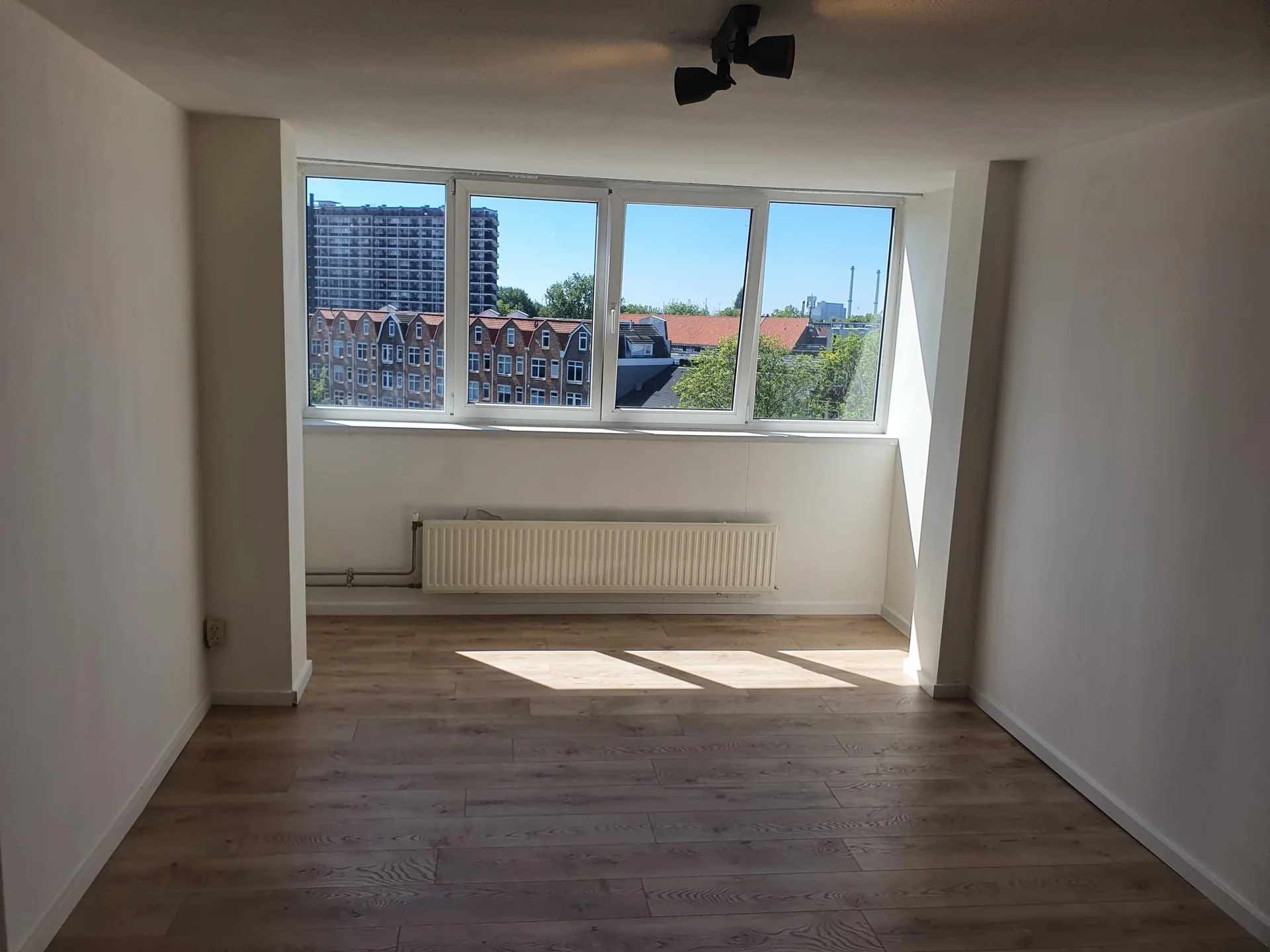 Foto van de Kamer gelegen aan de Dordtselaan in Rotterdam