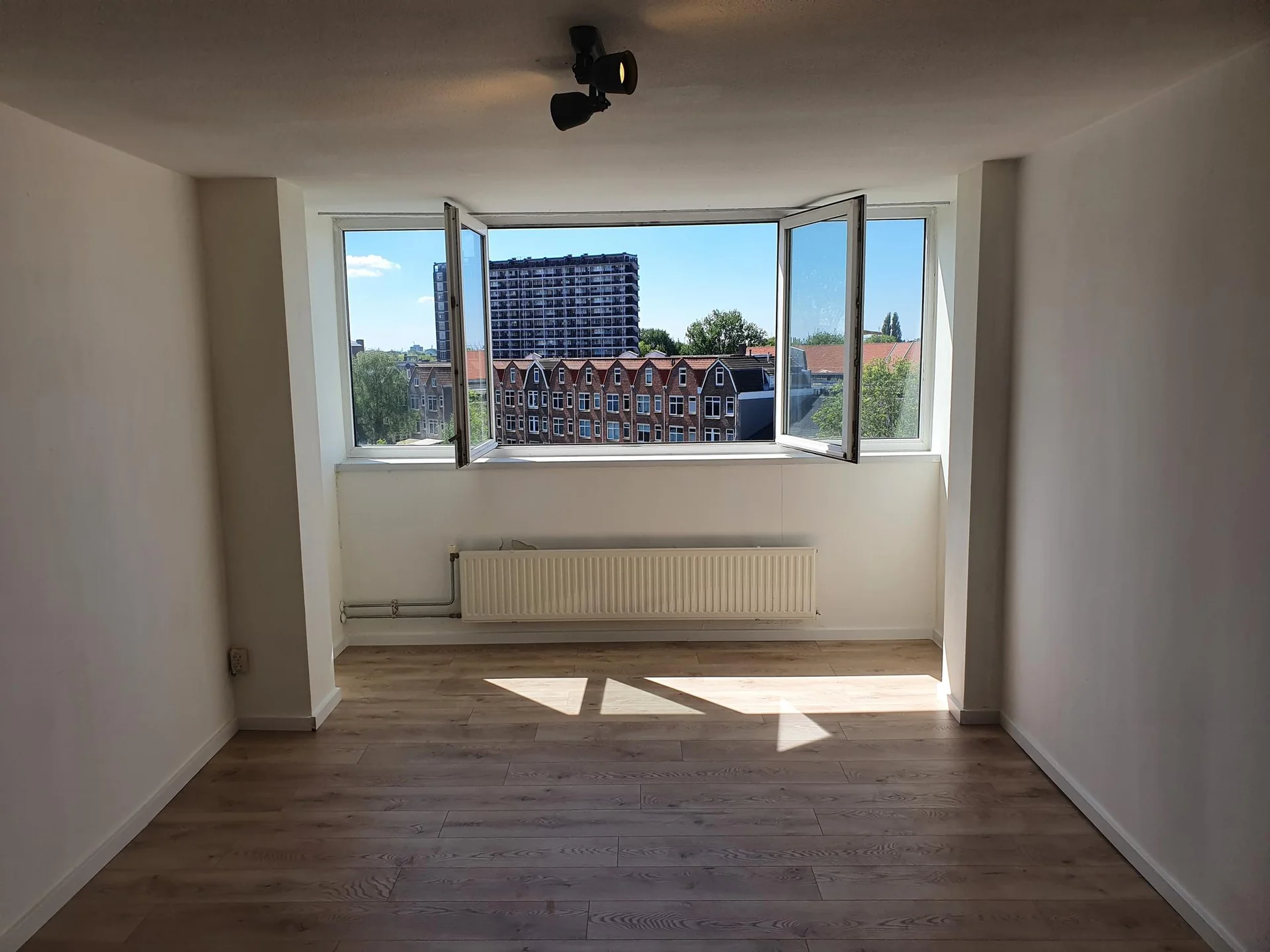 Foto van de Kamer gelegen aan de Dordtselaan in Rotterdam
