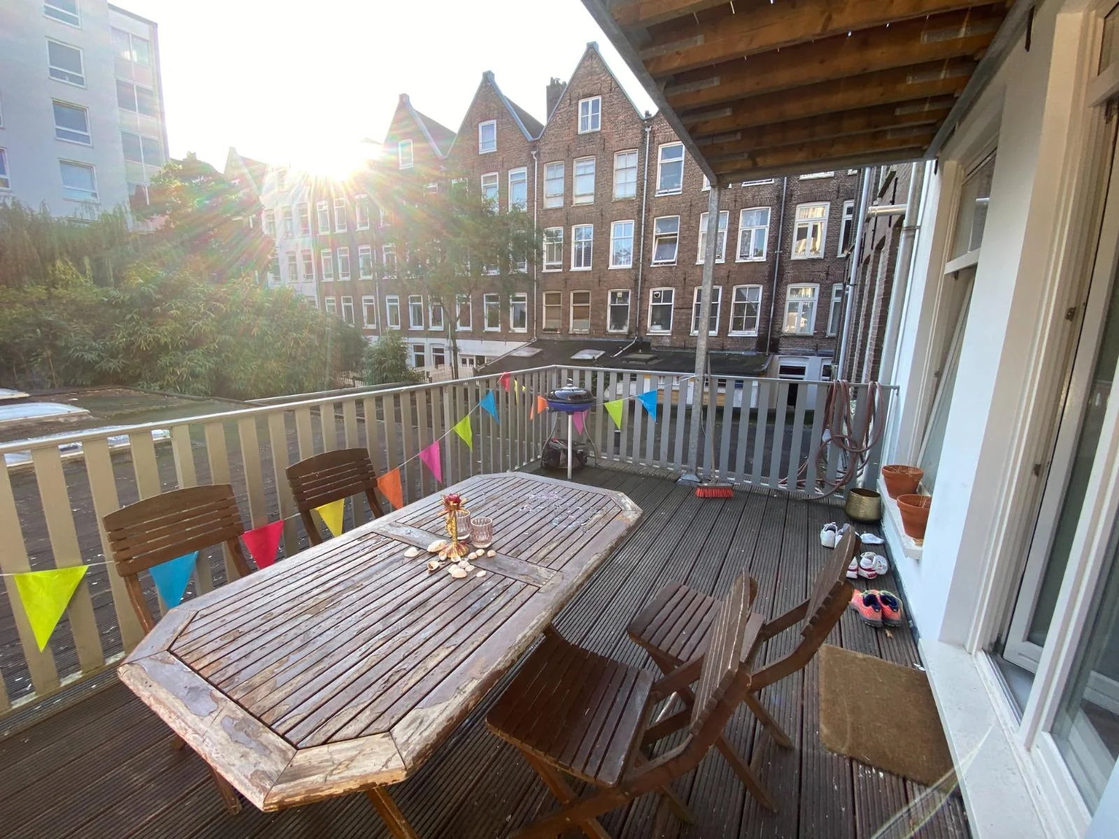 Foto van de Kamer gelegen aan de Bilderdijkstraat in Amsterdam