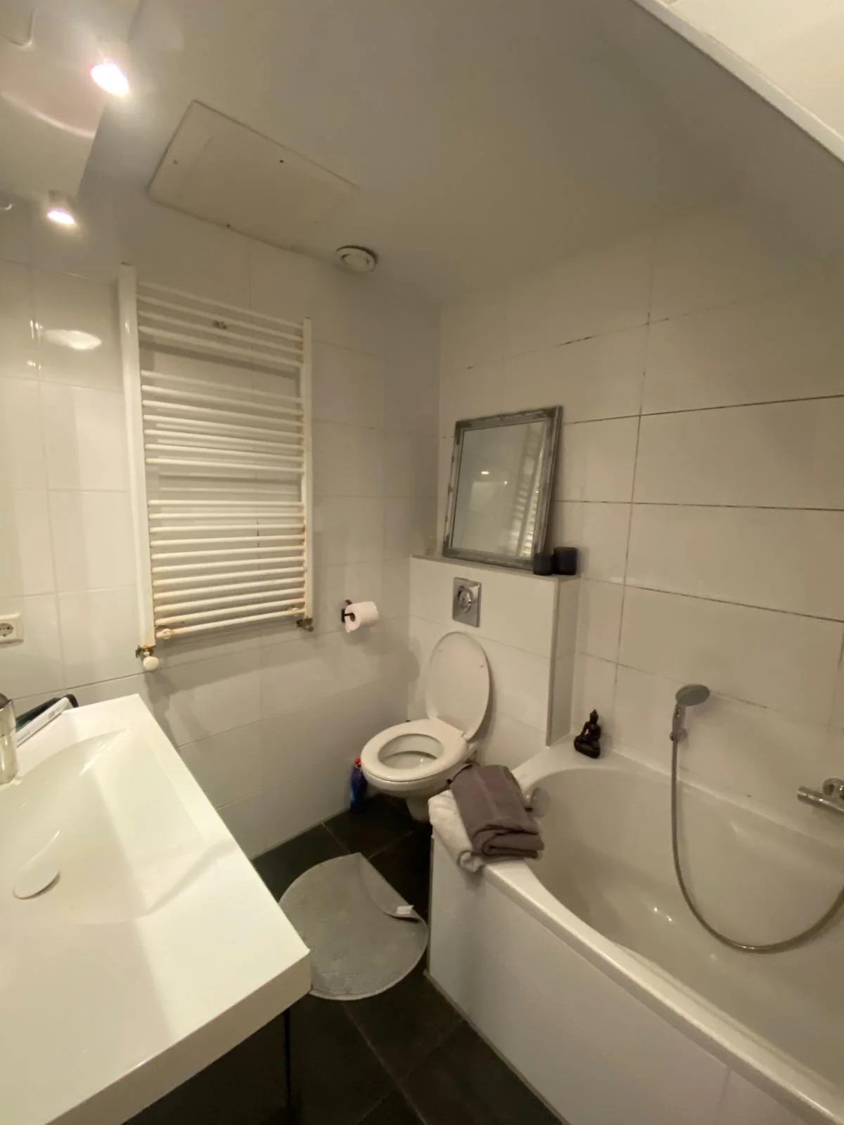 Foto van de Kamer gelegen aan de Bilderdijkstraat in Amsterdam