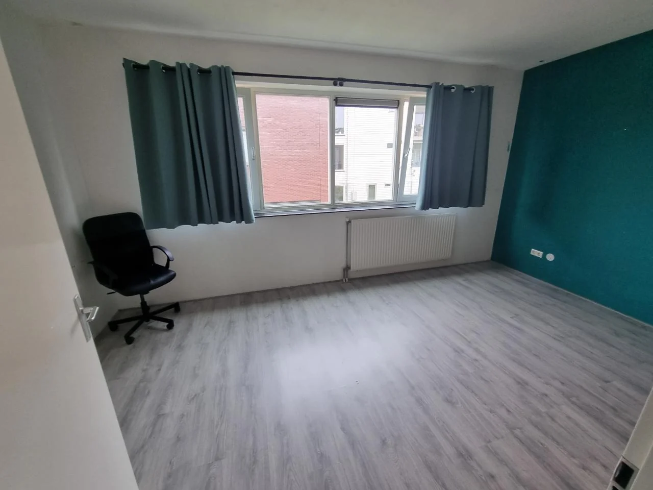 Foto van de Kamer gelegen aan de Elemastraat in Nieuw-Vennep
