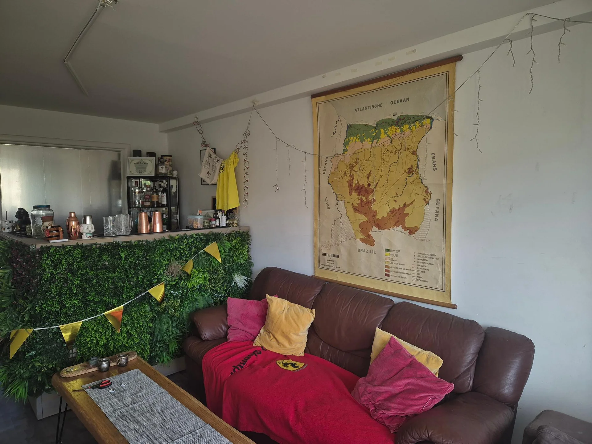 Foto van de Kamer gelegen aan de Woutertje Pietersestraat in Amsterdam