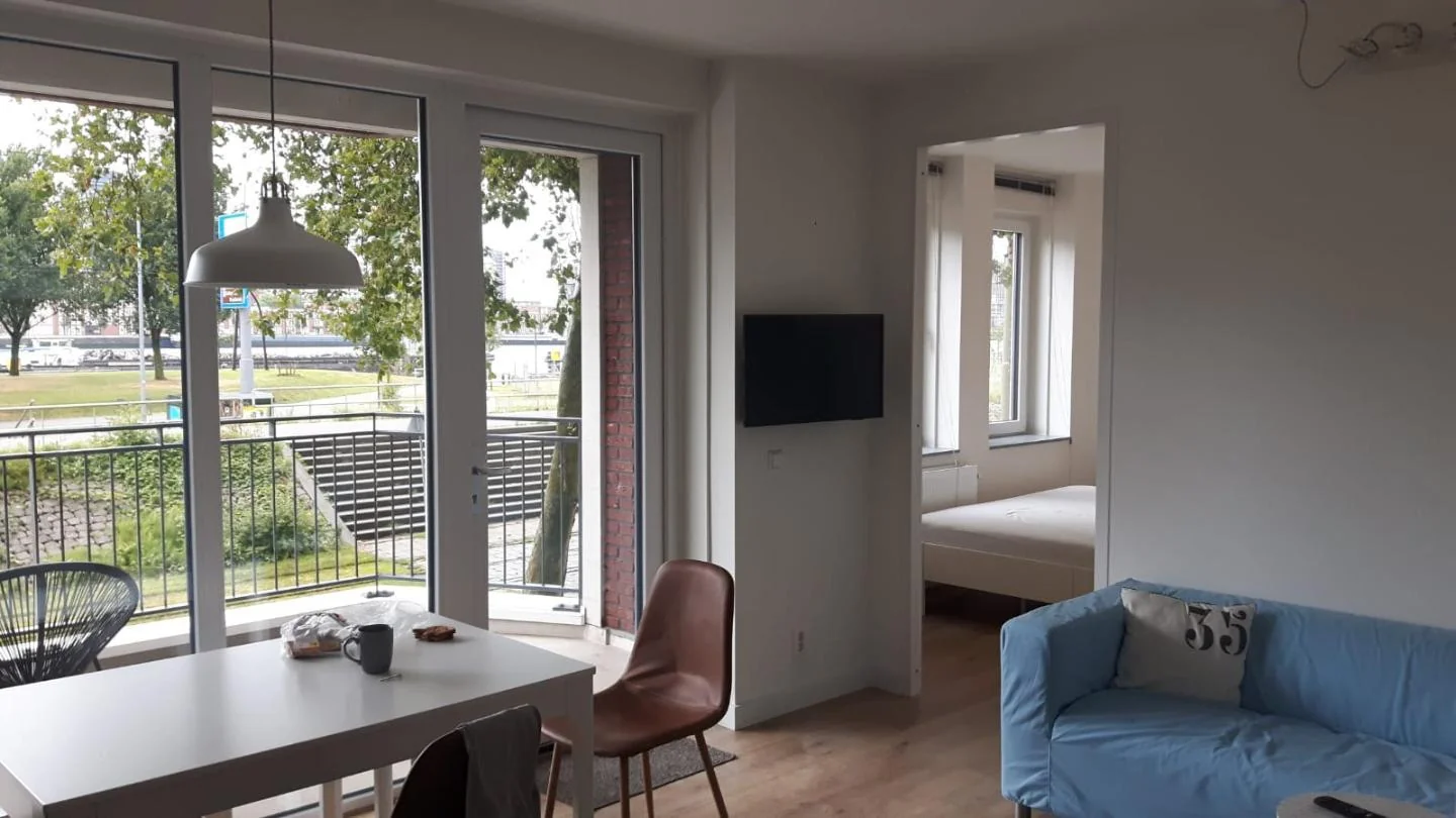 Foto van de Appartement gelegen aan de Hellevoetstraat in Rotterdam