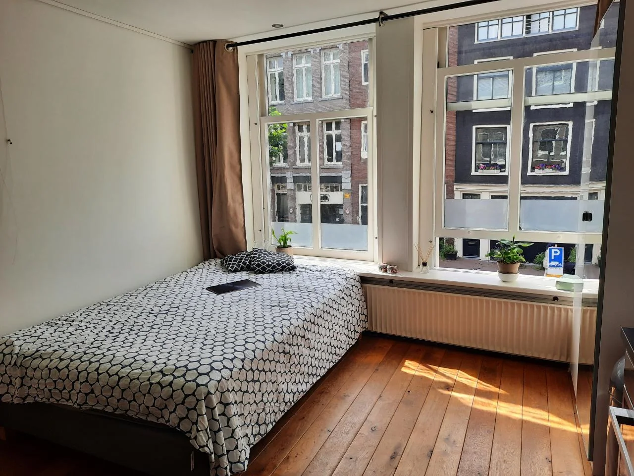 Foto van de Kamer gelegen aan de Spuistraat in Amsterdam