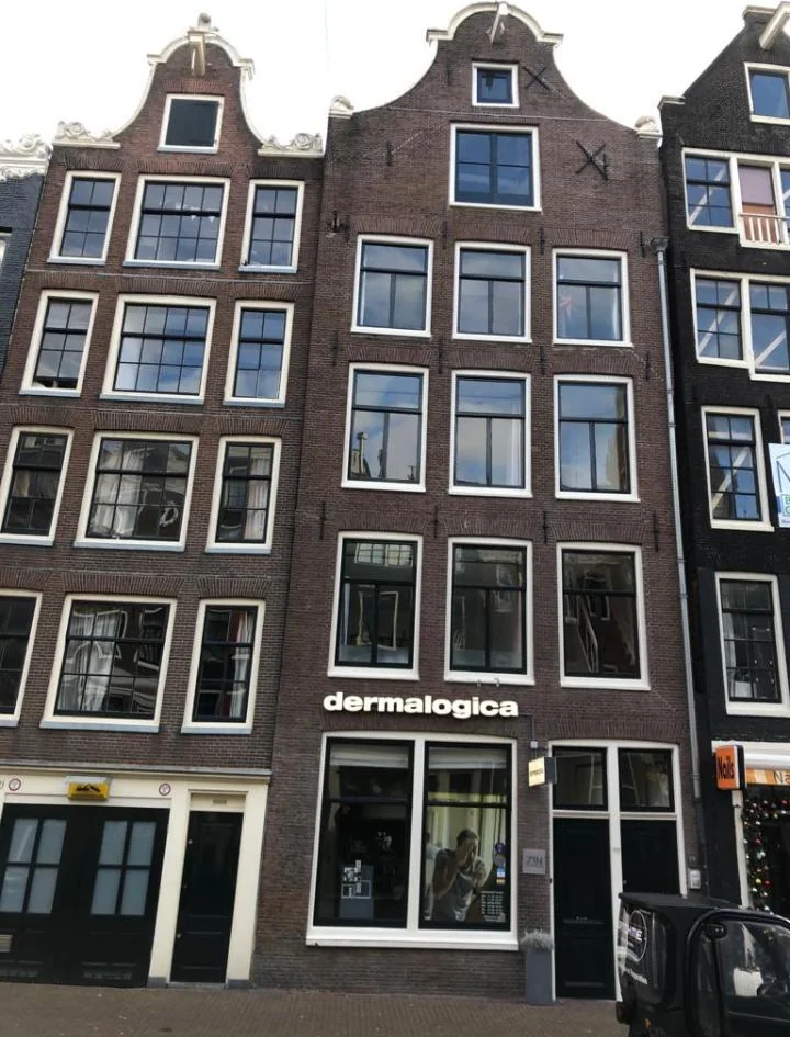 Foto van de Kamer gelegen aan de Spuistraat in Amsterdam