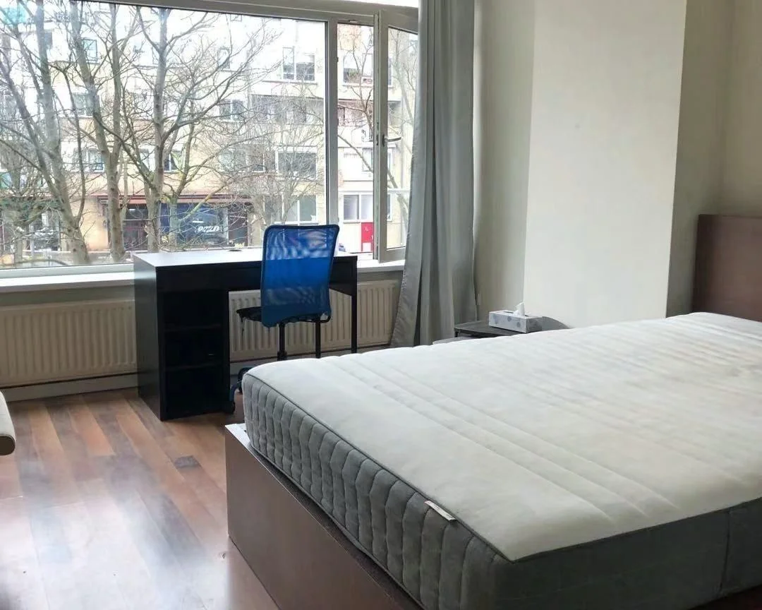 Foto van de Kamer gelegen aan de Admiraal de Ruyterweg in Rotterdam