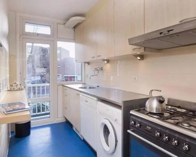 Foto van de Kamer gelegen aan de Admiraal de Ruyterweg in Rotterdam