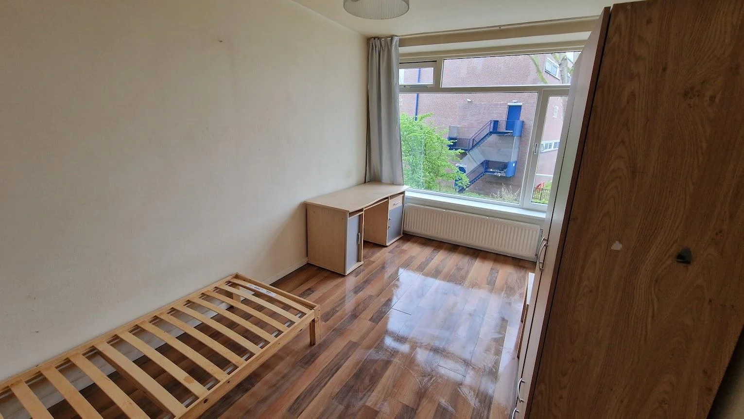 Foto van de Kamer gelegen aan de Admiraal de Ruyterweg in Rotterdam