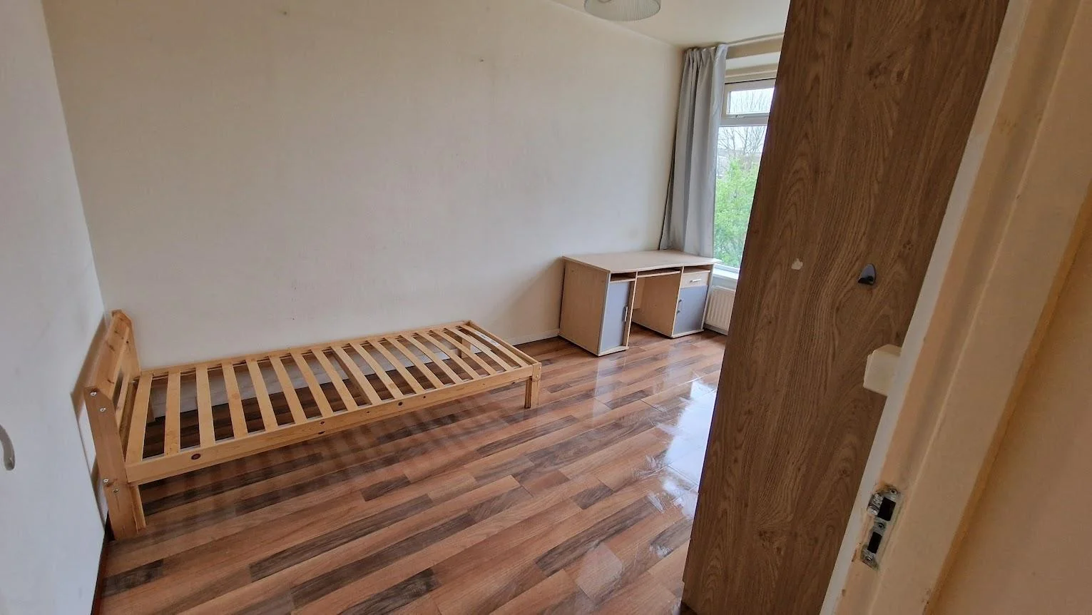Foto van de Kamer gelegen aan de Admiraal de Ruyterweg in Rotterdam