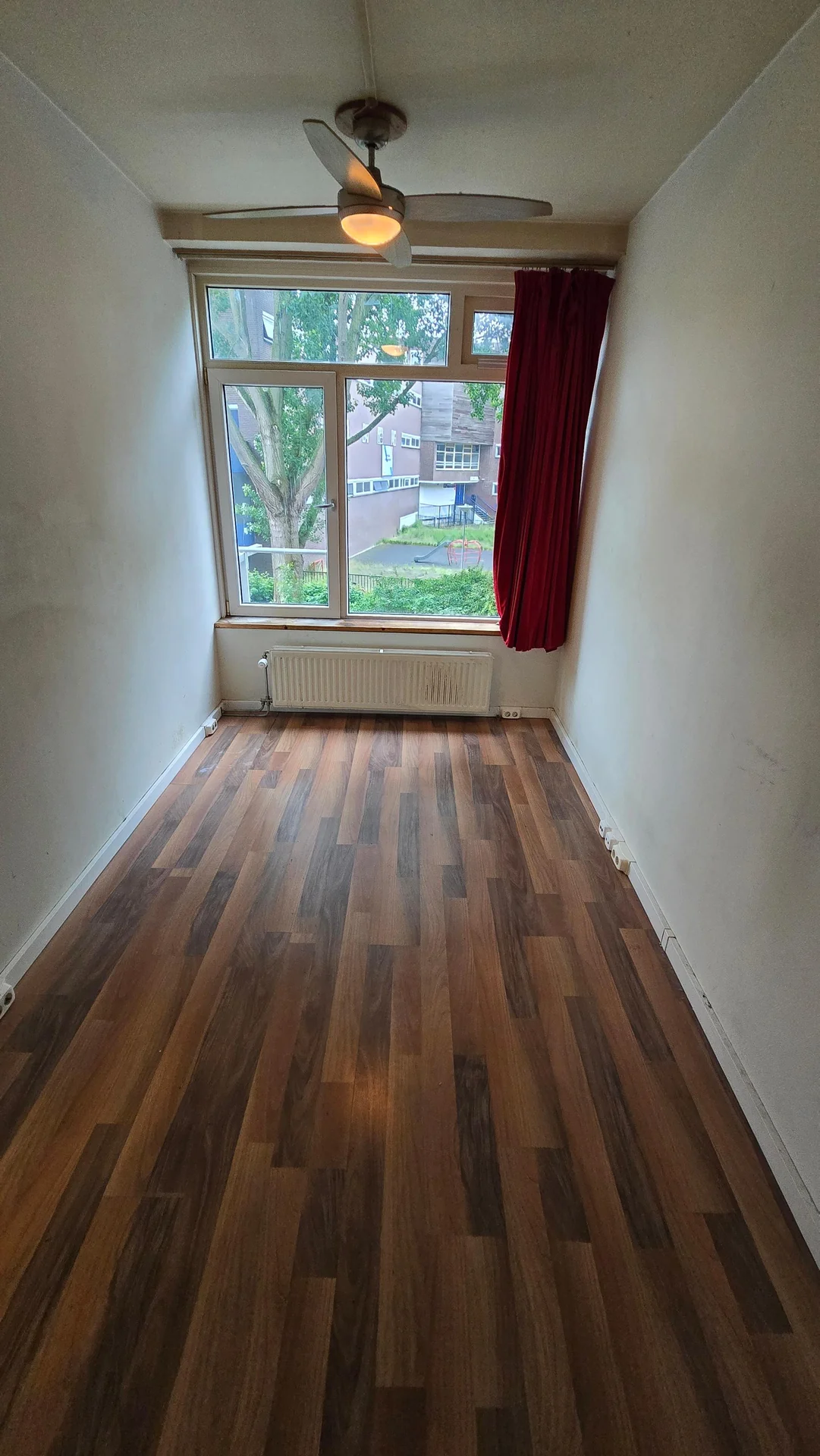 Foto van de Kamer gelegen aan de Admiraal de Ruyterweg in Rotterdam