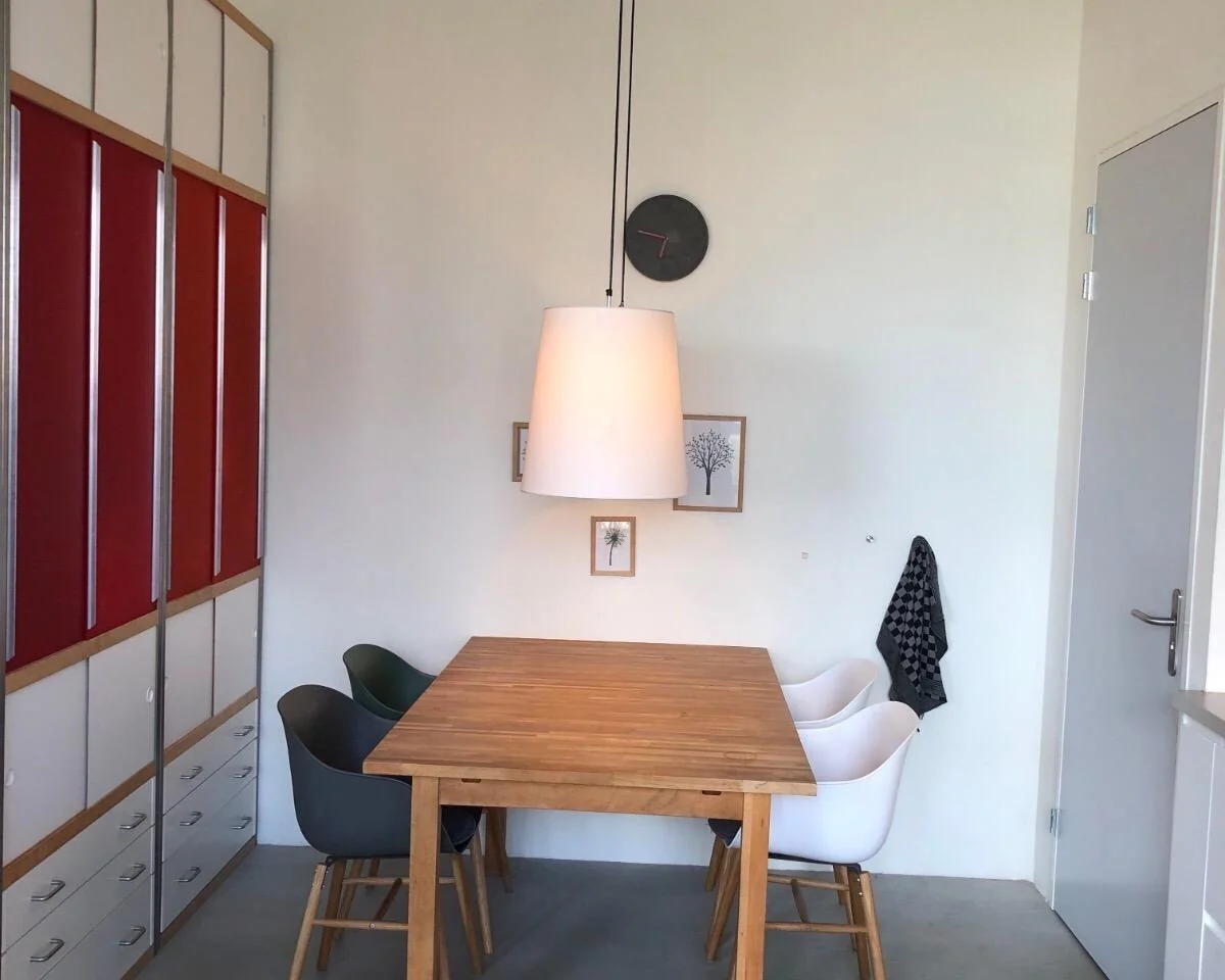 Foto van de Studio gelegen aan de Klaprozenweg in Amsterdam