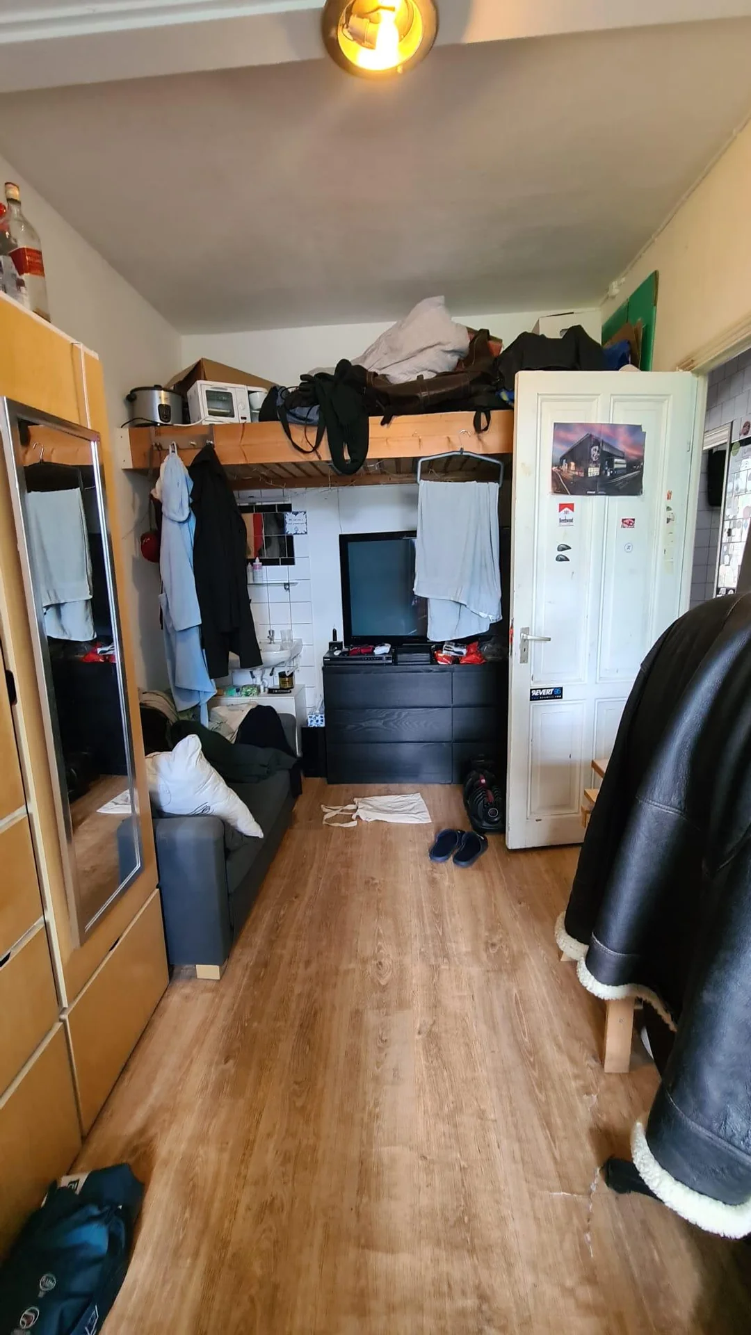 Foto van de Kamer gelegen aan de Warmoezierstraat in Delft