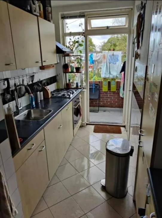 Foto van de Kamer gelegen aan de Van Houtenlaan in Groningen