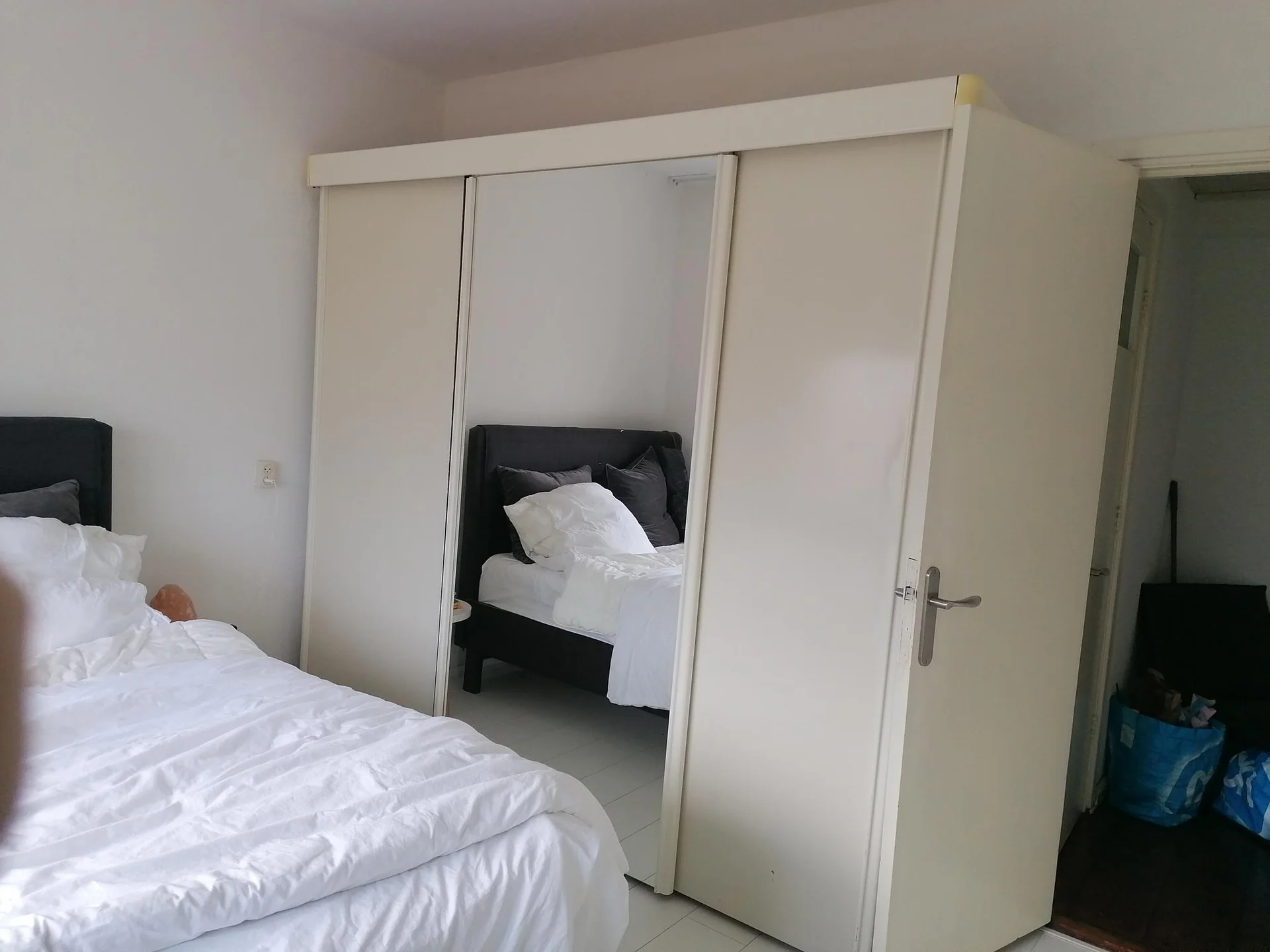 Foto van de Kamer gelegen aan de Burgemeester Cramergracht in Amsterdam