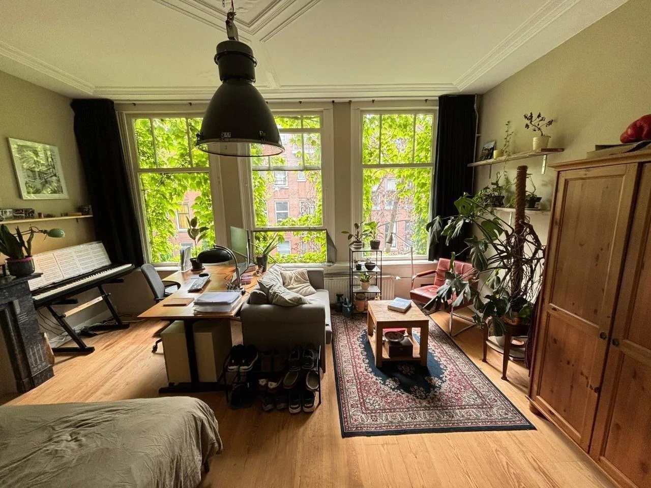 Foto van de Kamer gelegen aan de Van Weelstraat in Rotterdam