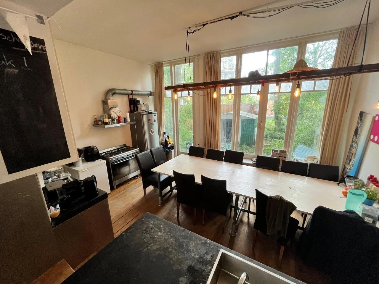 Foto van de Kamer gelegen aan de Van Weelstraat in Rotterdam