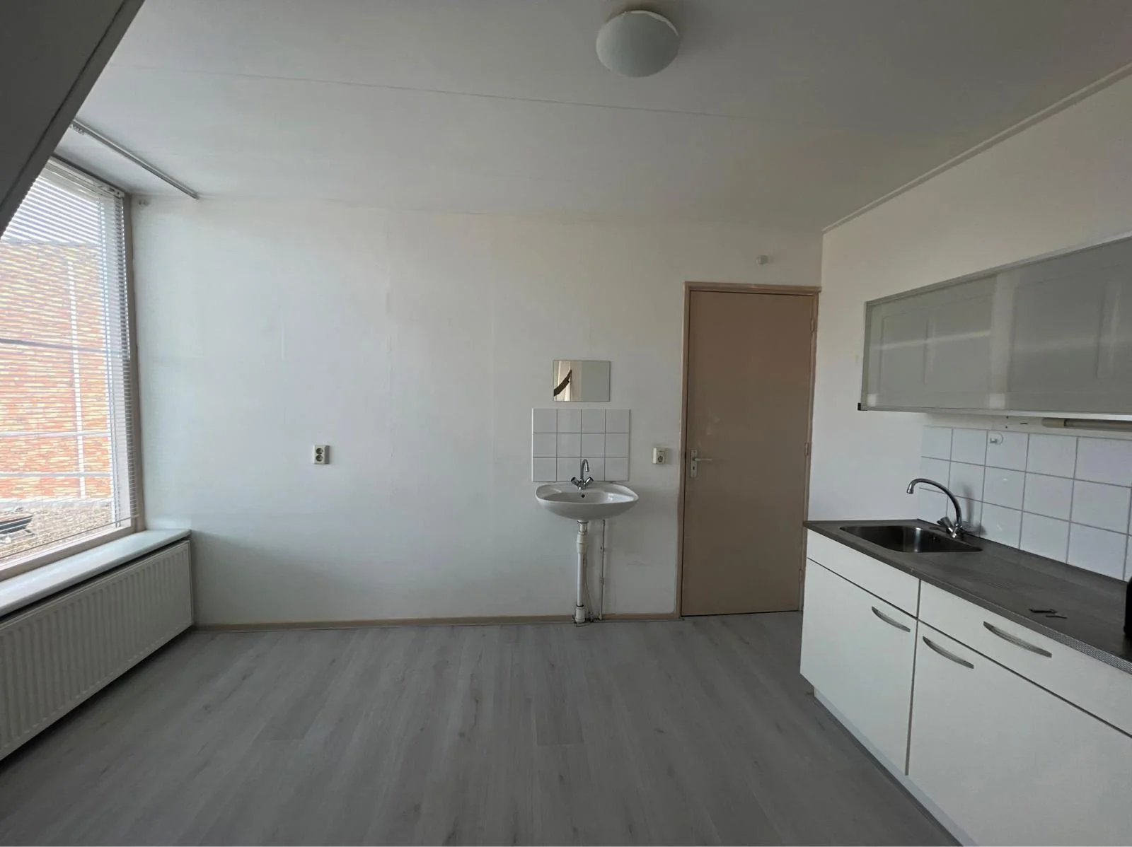 Foto van de Kamer gelegen aan de Verlengde Hereweg in Groningen