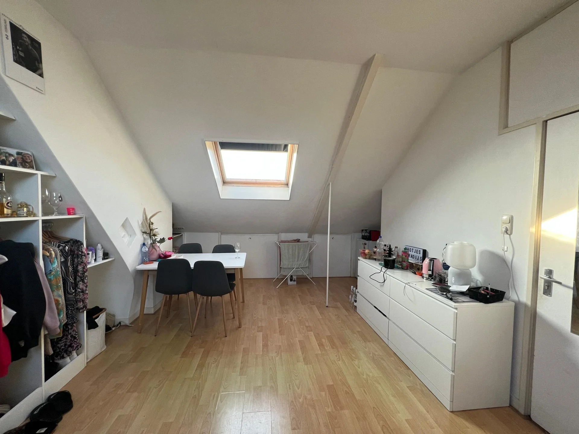 Foto van de Kamer gelegen aan de Tweede Willemstraat in Groningen