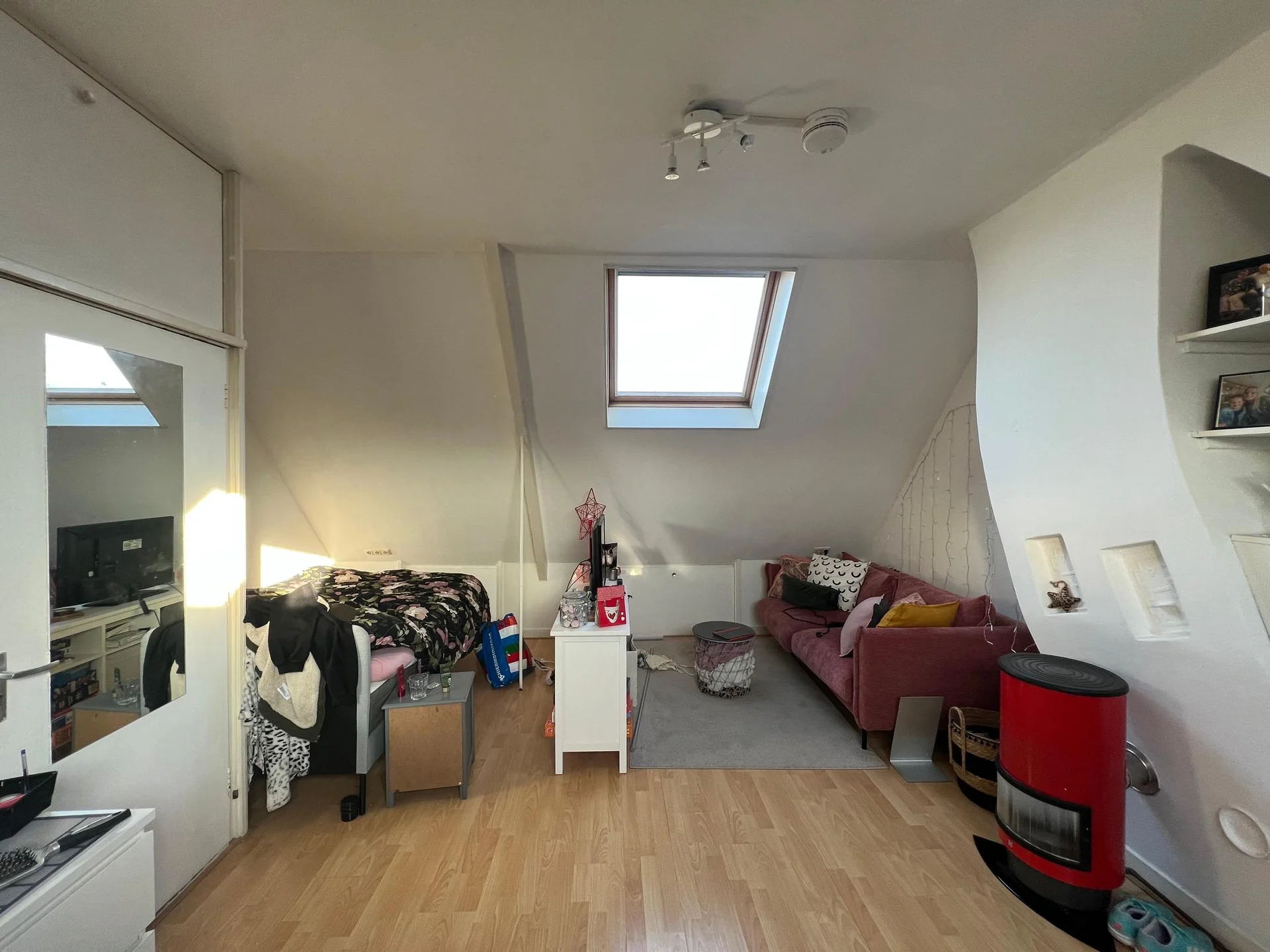Foto van de Kamer gelegen aan de Tweede Willemstraat in Groningen