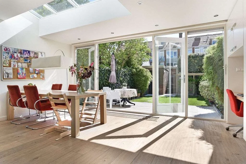 Foto van de Appartement gelegen aan de Jhr.Mr.Dr. H.A. van Karnebeeklaan in Amstelveen