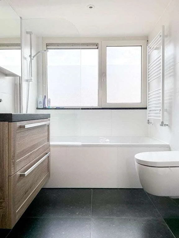 Foto van de Appartement gelegen aan de Jhr.Mr.Dr. H.A. van Karnebeeklaan in Amstelveen