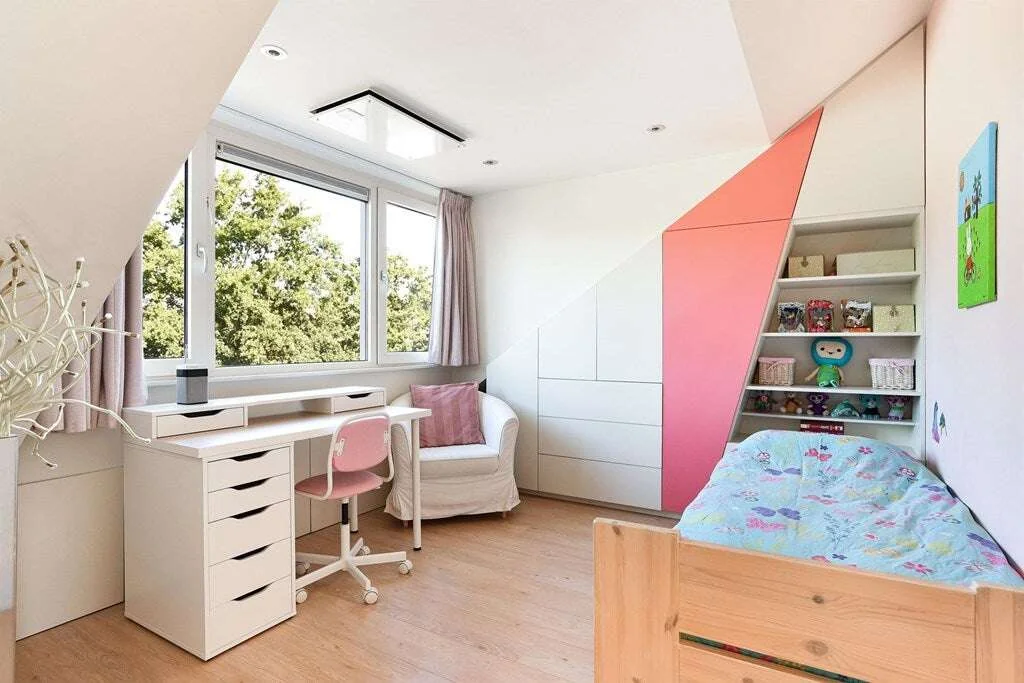 Foto van de Appartement gelegen aan de Jhr.Mr.Dr. H.A. van Karnebeeklaan in Amstelveen