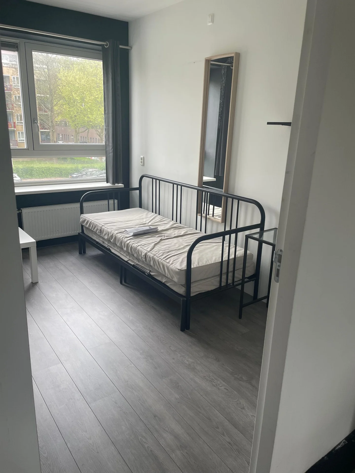 Foto van de Kamer gelegen aan de Leenhofstraat in Amsterdam