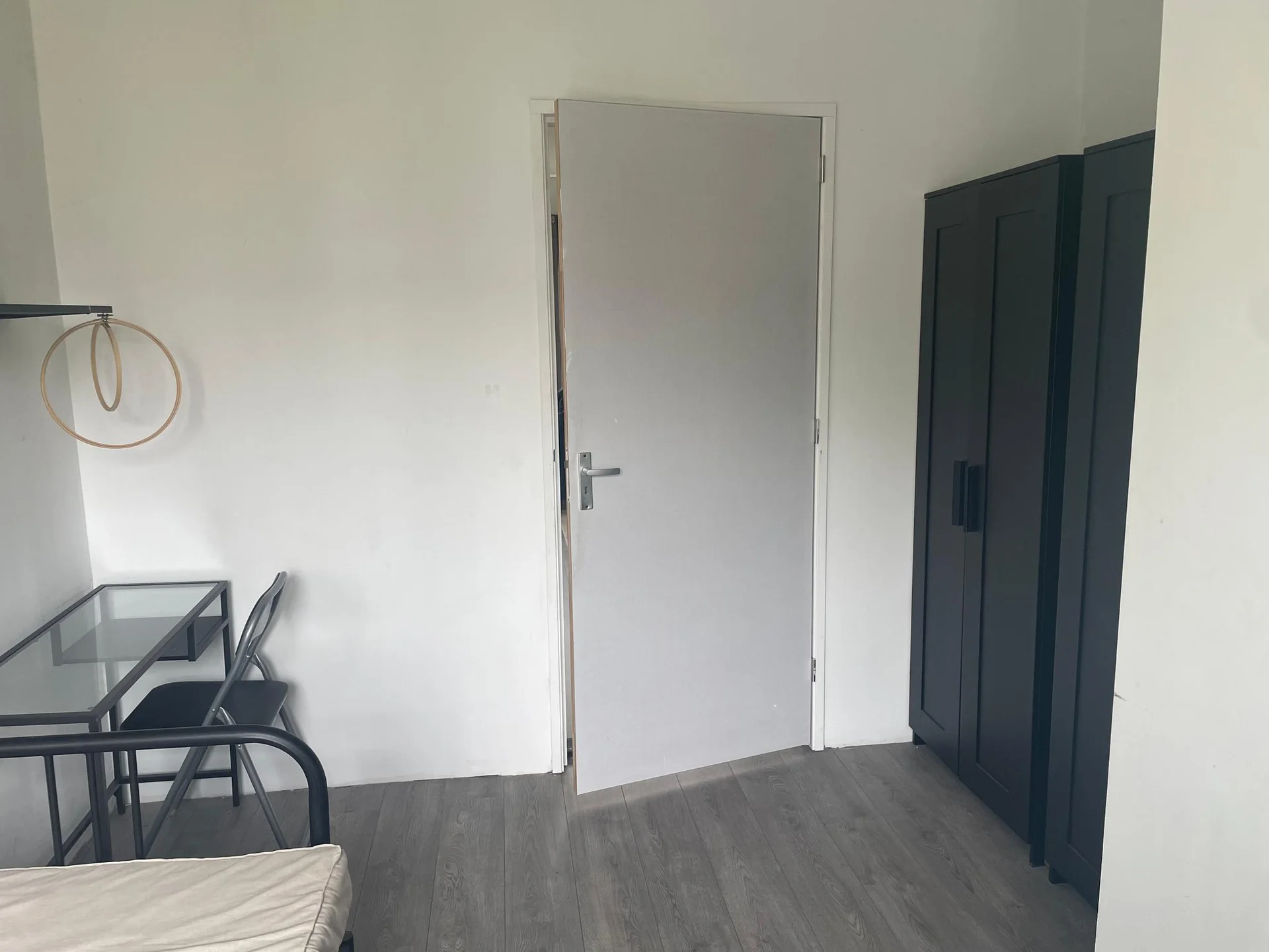 Foto van de Kamer gelegen aan de Leenhofstraat in Amsterdam