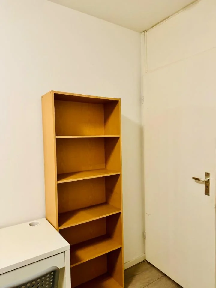 Foto van de Kamer gelegen aan de Louis de Visserstraat in Amsterdam