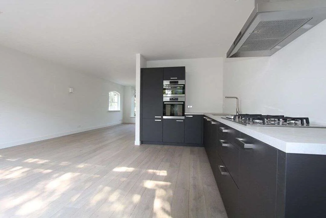 Foto van de Appartement gelegen aan de Jhr.Mr.Dr. H.A. van Karnebeeklaan in Amstelveen