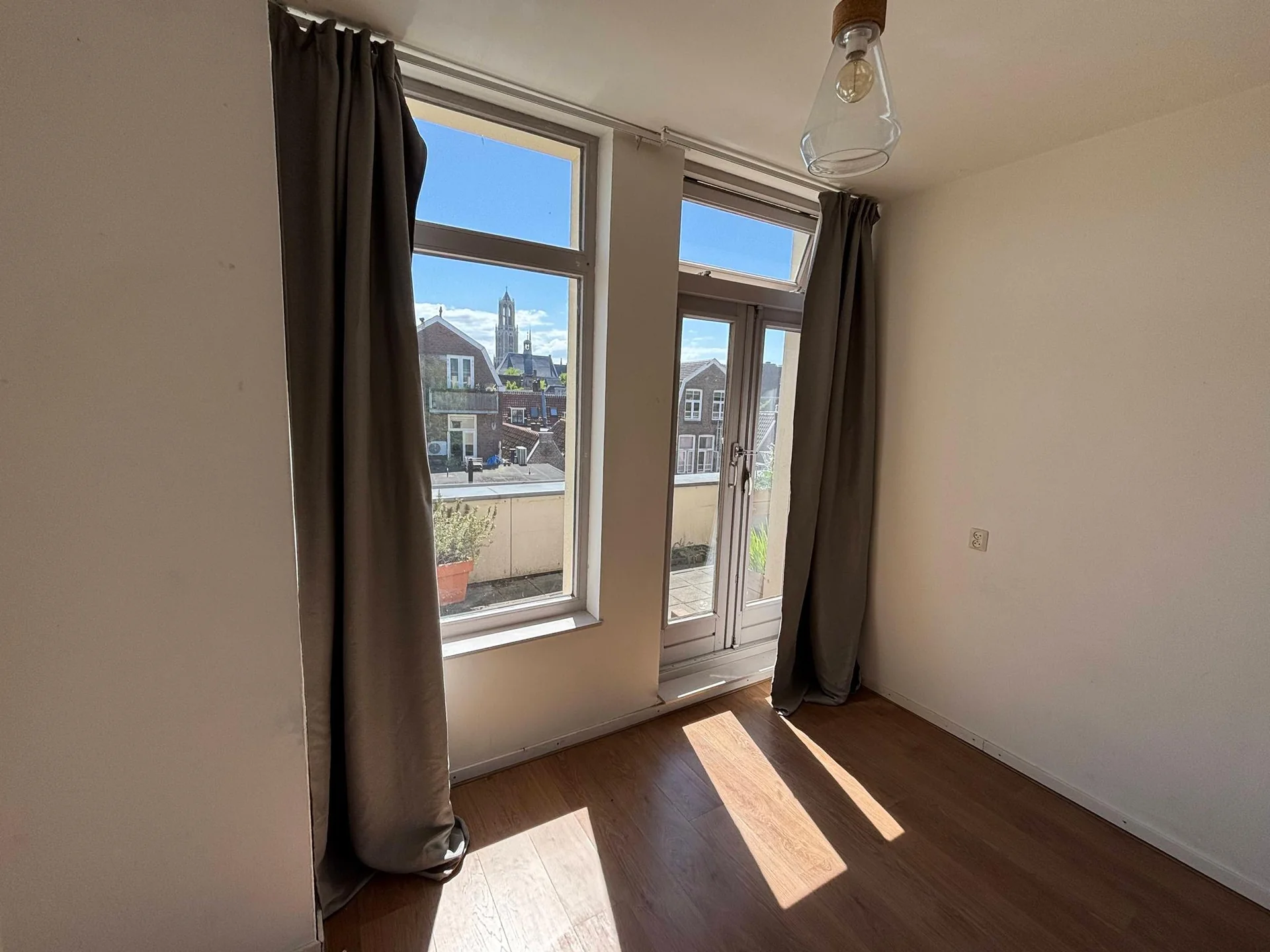 Foto van de Kamer gelegen aan de Plompetorengracht in Utrecht