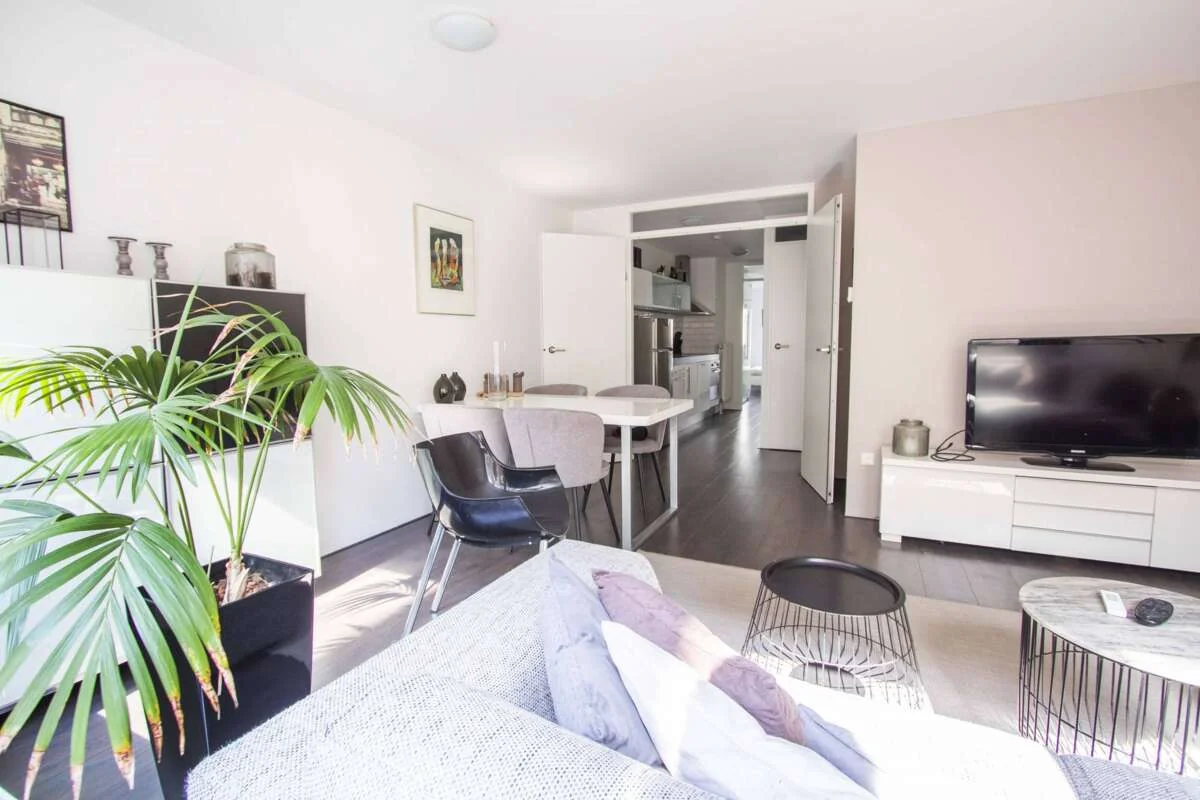 Foto van de Appartement gelegen aan de Lange Leidsedwarsstraat in Amsterdam